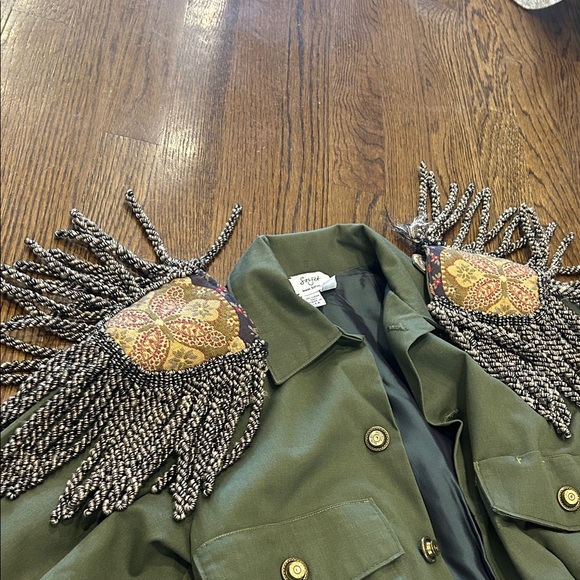 Embellished Green and Multicolor Women's Jacket - Picture 9 of 10